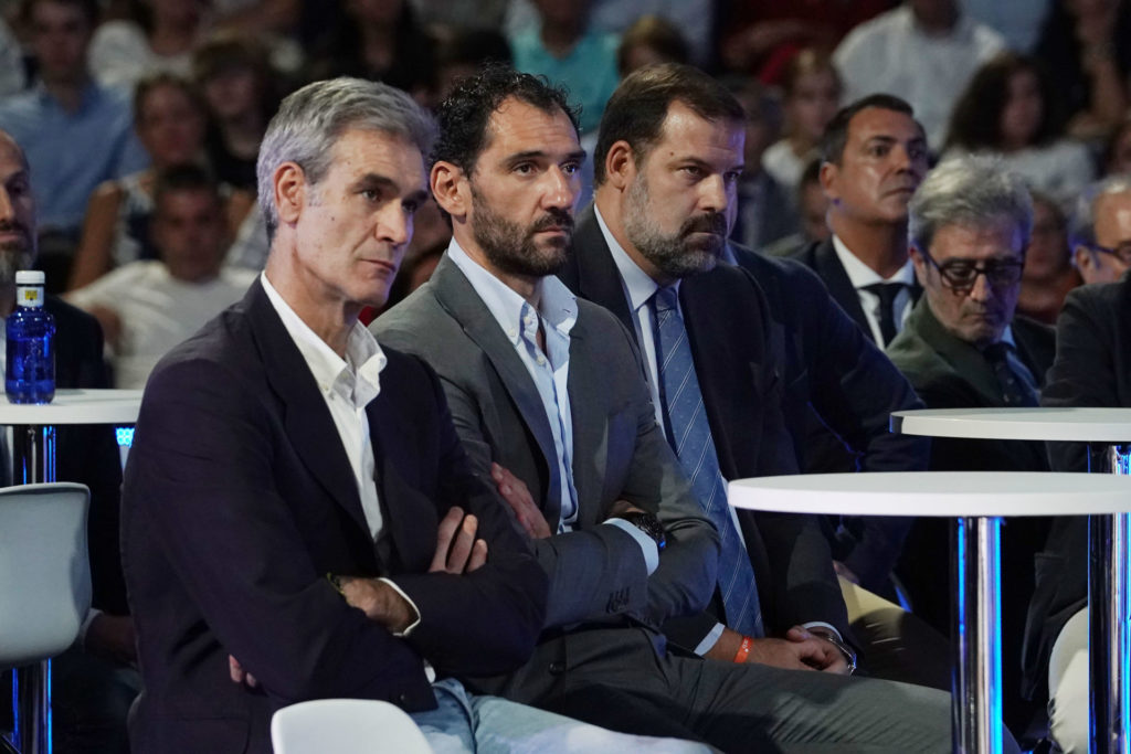 De izquierda a derecha Antonio Martin presidente ACB Jorge Garbajosa presidente FEB y Alfonso Reyes presidente ABP. Foto ACB Media