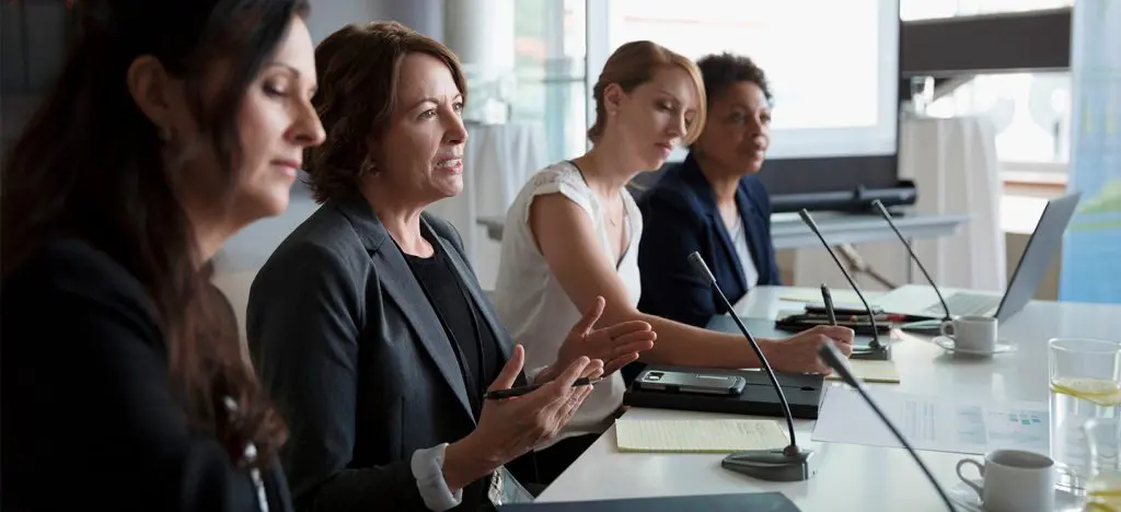 4 de cada 10 directivos en España son mujeres