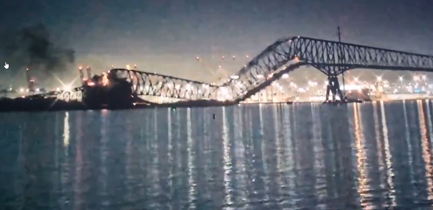 Un puente en Baltimore se derrumba tras el choque de un buque