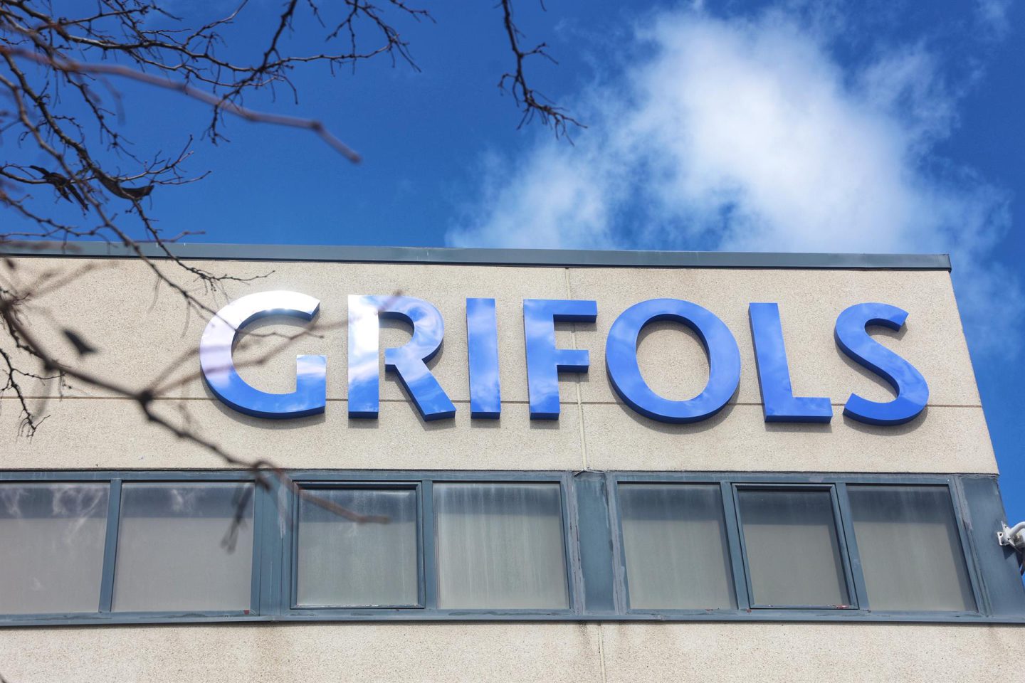Grifols eleva sus beneficios a 21,4 millones en el primer trimestre