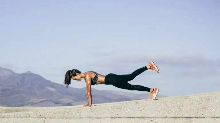 Ejercicio de fuerza mujer