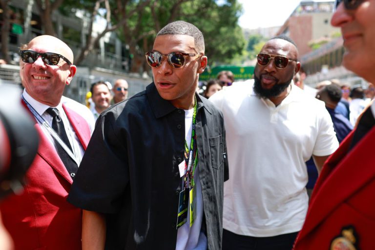 ¿Por qué Mbappé habla tan bien español?