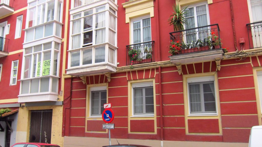 Gran descenso en el número de españoles que vive en una vivienda de su propiedad desde 2018