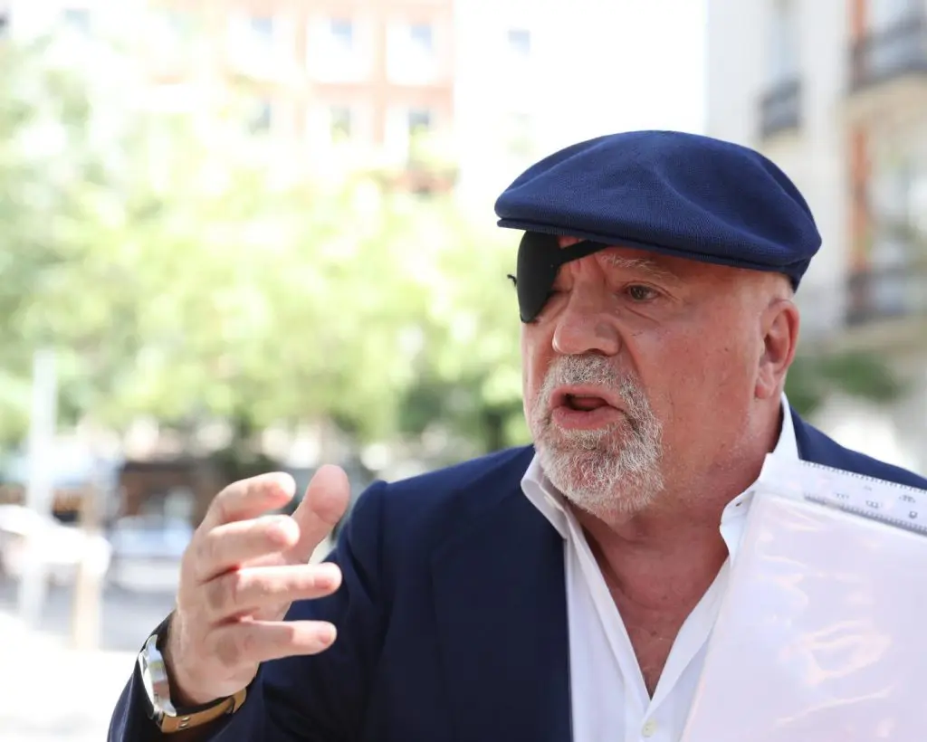 La CNMV urge a BBVA a que aclare los riesgos de su imputación en el caso Villarejo