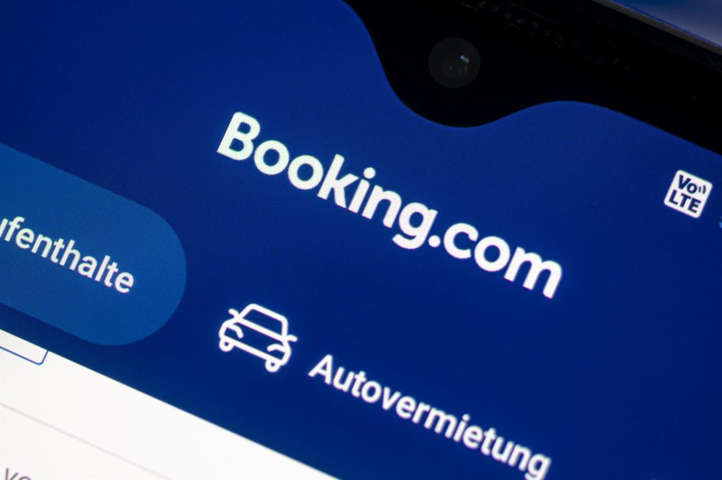 Booking, a punto de recibir la mayor multa de la historia de CNMC, casi 500 millones de euros