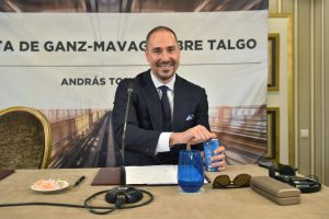 Magyar Vagon defiende su OPA sobre Talgo