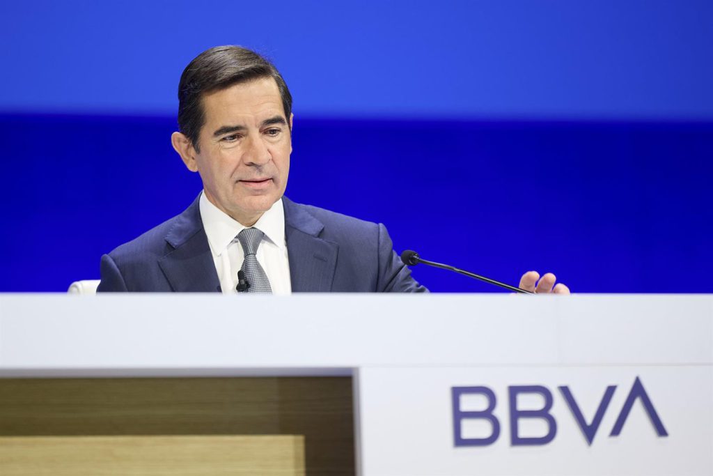 BBVA queda a las puertas de los 5.000 millones de beneficios en el primer semestre, un 29% más