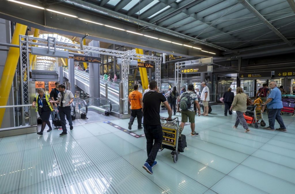 Aena denuncia un ciberataque que afectó a la sala de autoridades de Barajas