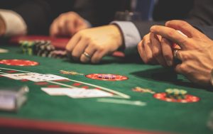 Cómo el poker puede mejorar tus habilidades de toma de decisiones