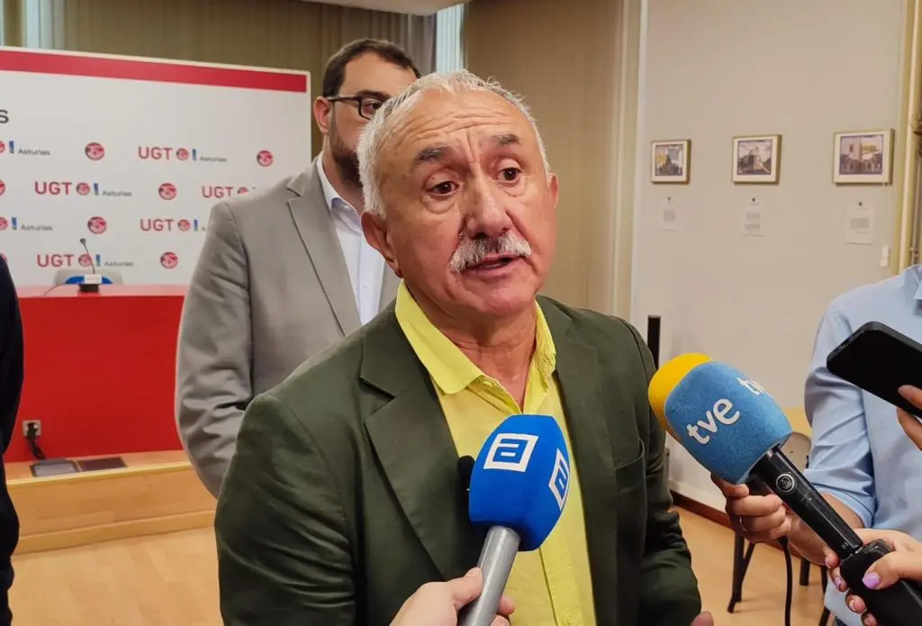 Díaz ofrece bonificar el empleo que se cree gracias a la reducción de la jornada