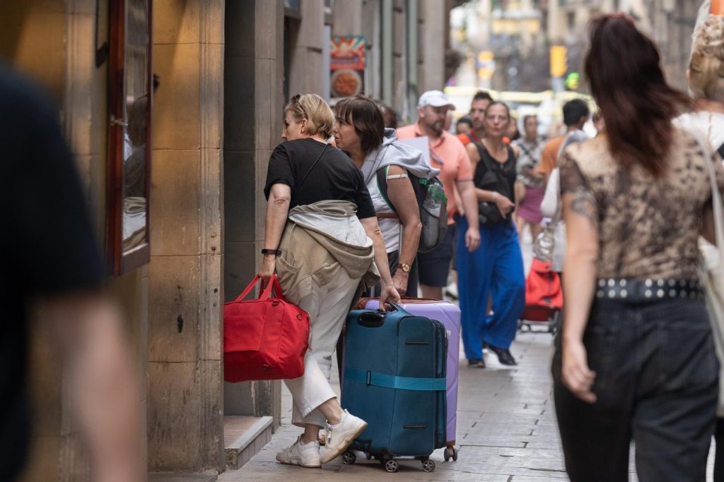 La economía española avanza otro 0,8% en el tercer trimestre y lleva su crecimiento al 3,1% interanual