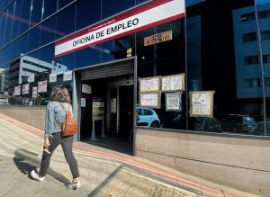 España pierde 193.704 afiliados en agosto, pero se mantiene cerca de los 21,2 millones