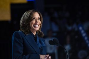 Kamala Harris arrolla a Donald Trump en su primer debate