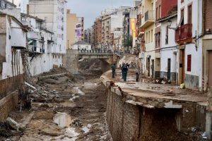 Casi cien mil usuarios continúan sin cobertura móvil por culpa de los daños de la DANA