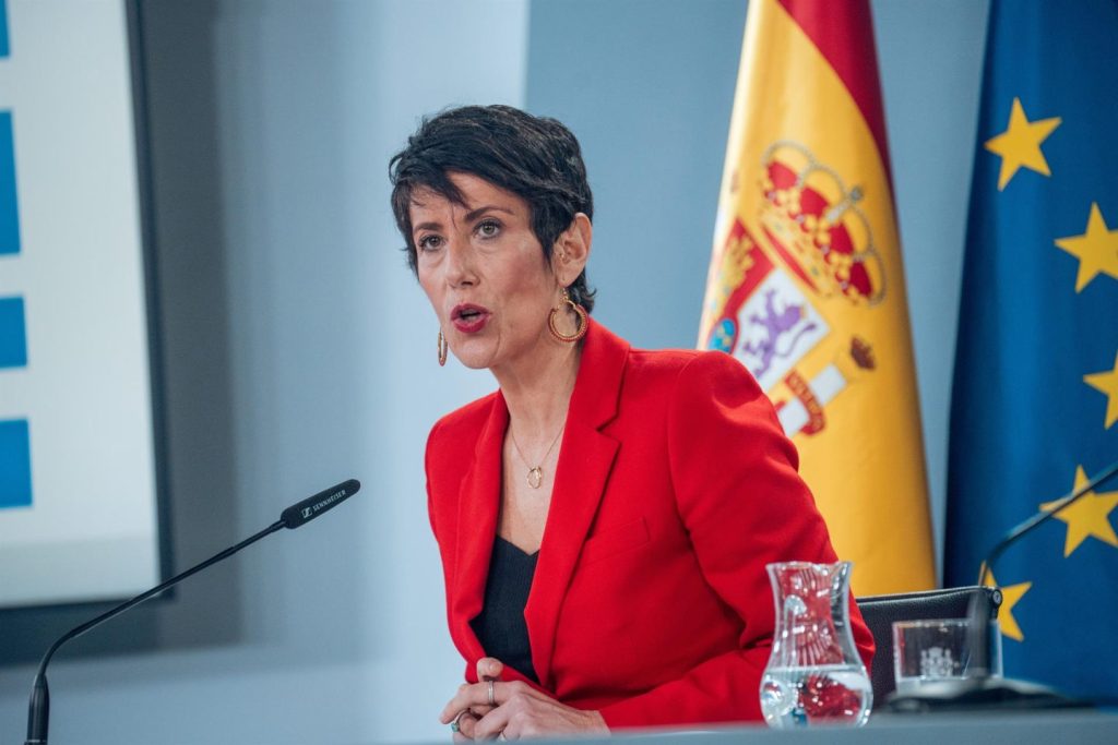 La ministra de Inclusión, Seguridad Social y Migraciones, Elma Saiz. 