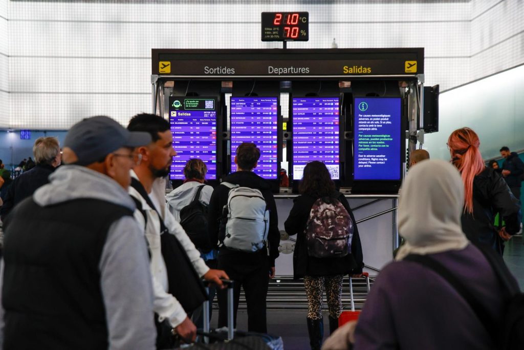 Más de cincuenta vuelos afectados por las inundaciones en el Aeropuerto de Barcelona