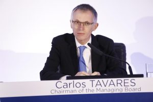 ¿Quién sustituirá a Carlos Tavares al frente de Stellantis?