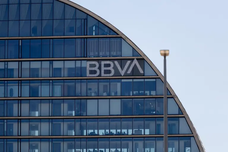 BBVA elogia a Álvarez-Pallete en Telefónica y desea suerte a su sucesor Murtra