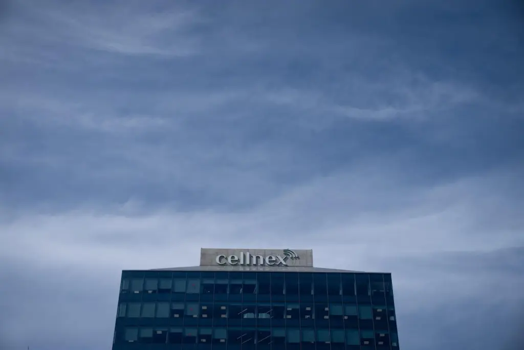 Cellnex sube un 7,42%, su mayor aumento en dos años, al anunciar recompra de acciones por 800 millones