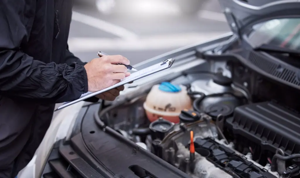 La Industria Automotriz en 2025: Tendencias clave y el rol del diagnóstico preventivo.