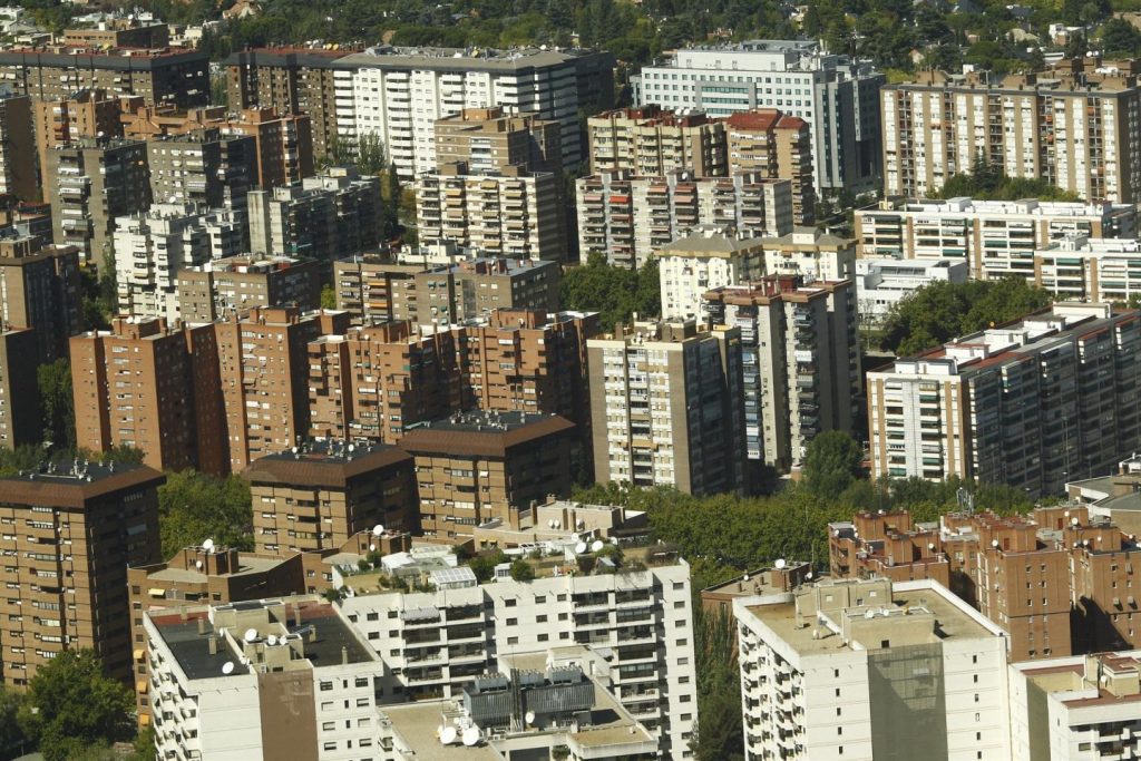 Archivo - Edificios de Madrid vistos desde el aire.