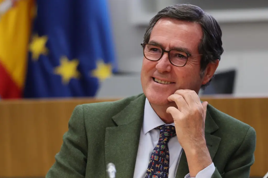 Garamendi destaca el aumento del PIB en 2024 y el turismo como clave para la economía