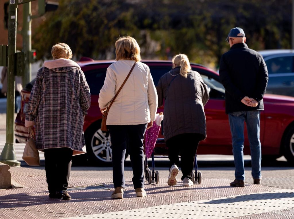 La riqueza de las familias crece un 11,7% y su deuda baja al 44,1% del PIB en 2024