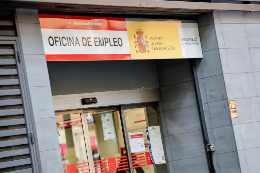 La tasa de paro en la eurozona sube al 6,3% en diciembre, la primera vez desde mayo