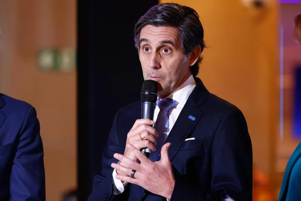 Álvarez-Pallete recibe 23,5 millones de euros como indemnización por dejar Telefónica