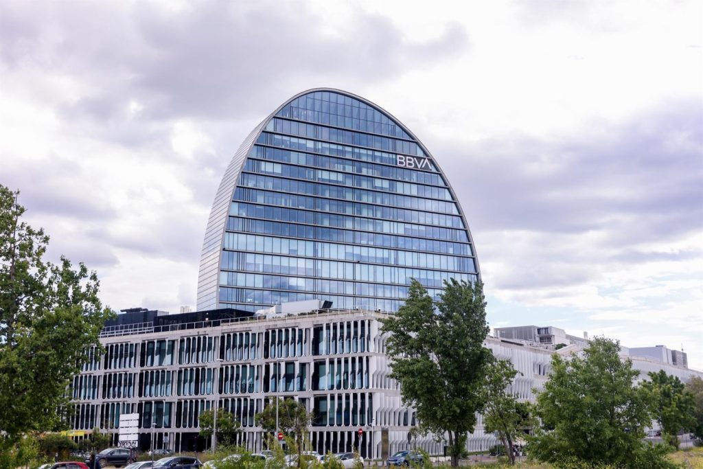 BBVA aumenta un 20% su negocio de seguros en 2024, acercándose a 1.600 millones en primas