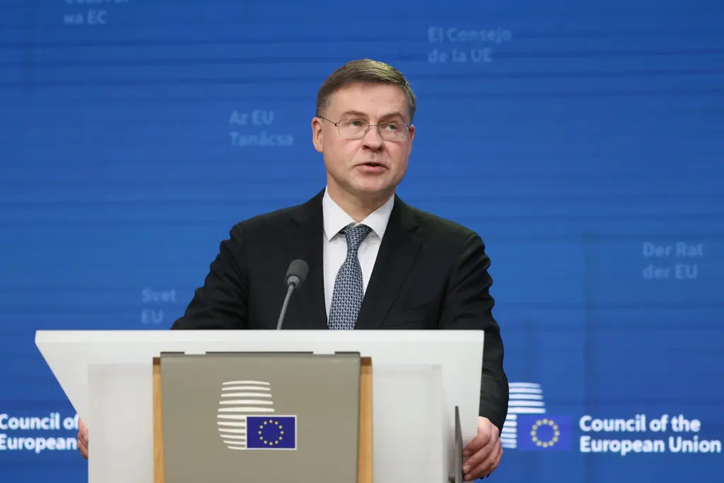 Bruselas propone congelar las reglas fiscales para inversiones en defensa durante varios años
