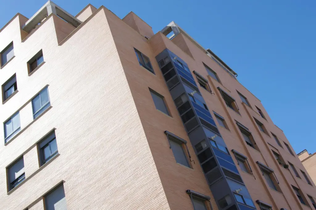 El precio de la vivienda sube más del 4,4% en casi la mitad de los municipios españoles