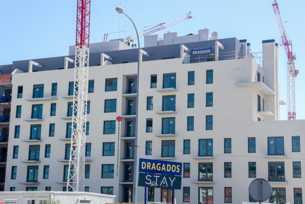 España destina casi 2.000 millones a vivienda pública en 2024, un 51% más que en 2023