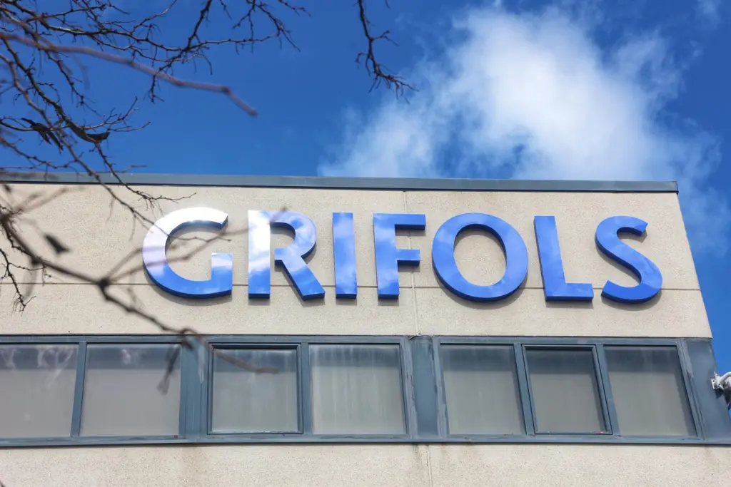Grifols planea recomprar Haema y BPC en 2026 para alejarse del ‘family office’