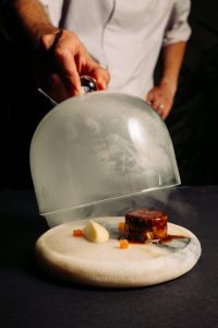 Cordero lechal deshuesado km0 procedente del parque natural de Valderejo - Restaurante Jauregibarria 