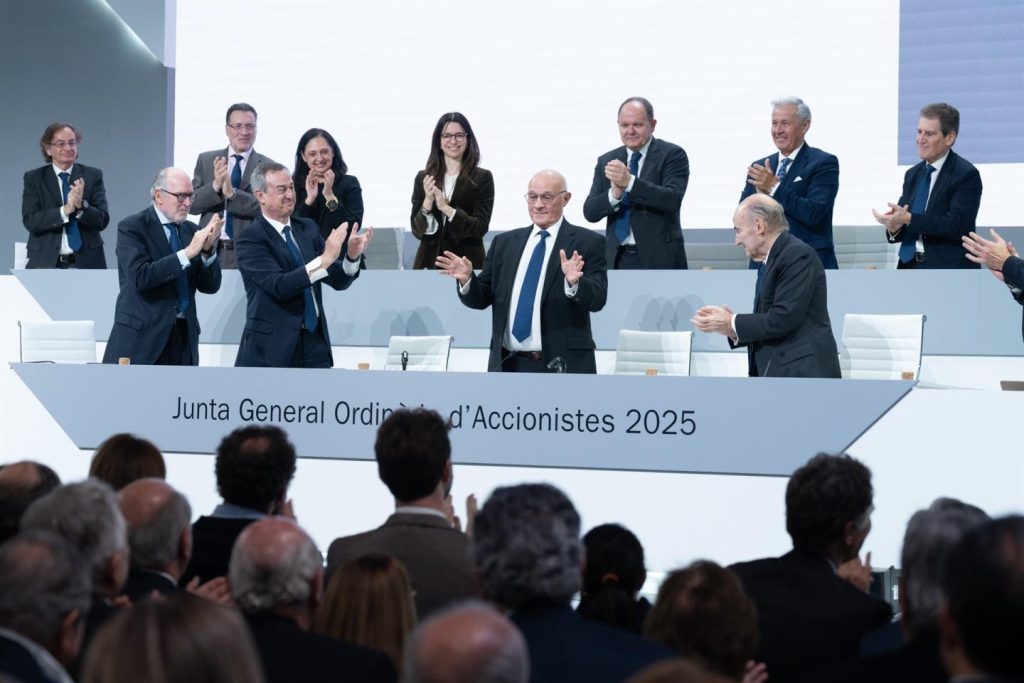 Banco Sabadell renueva a González-Bueno y aprueba un dividendo de 12,44 céntimos por acción