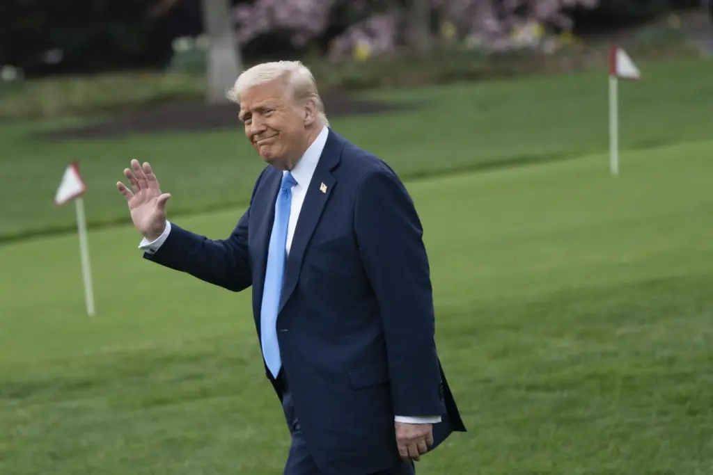 Bruselas espera antes de reaccionar a Trump por Repsol y los aranceles de EEUU