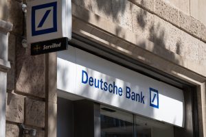 Deutsche Bank piensa que BBVA podría ofrecer entre 1.000 y 1.500 millones por el Sabadell