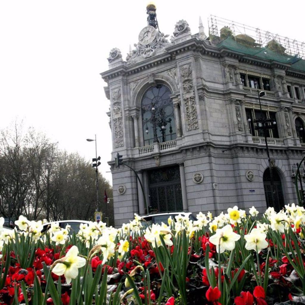 El Banco de España mejora su previsión de crecimiento al 2,7% y eleva la inflación al 2,5%