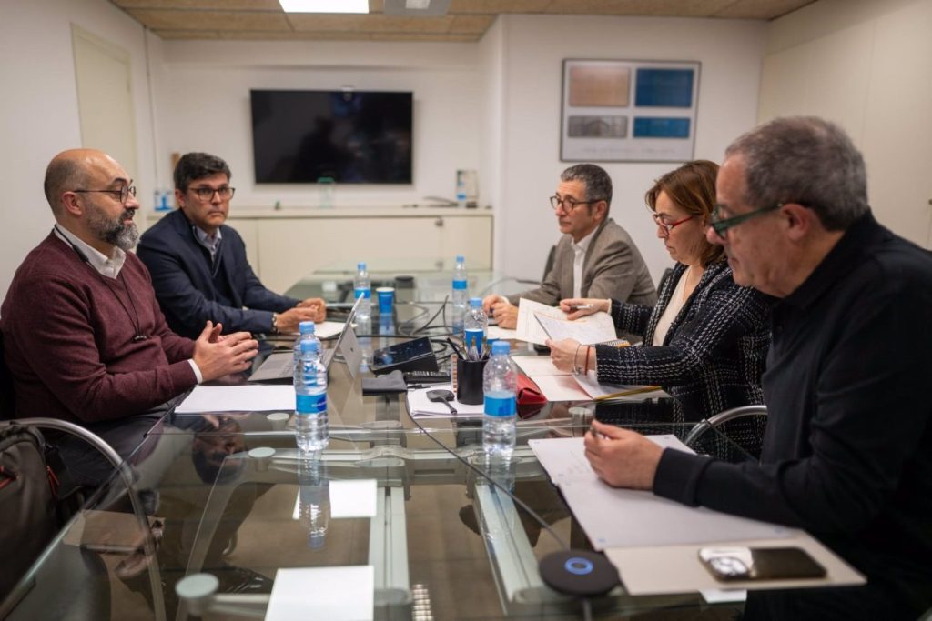 El Gobierno catalán suma más personal a Adif y Renfe y crea una nueva oficina técnica