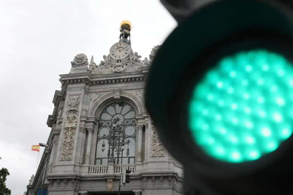 El Tesoro emite 5.820,6 millones en deuda y aumenta la rentabilidad para los inversores