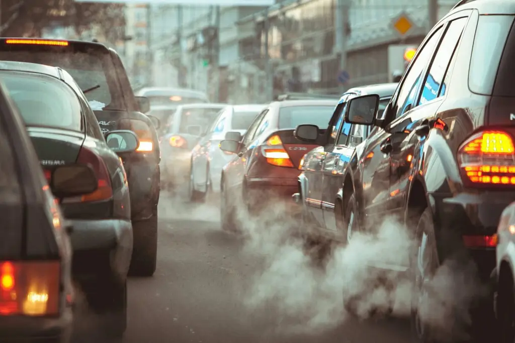 Europa aumentará sus emisiones de CO2 en 20 millones de toneladas sin más coches eléctricos
