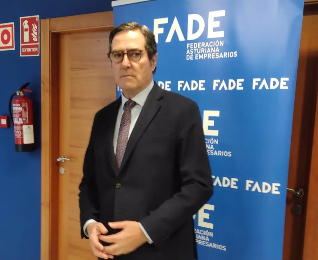 Garamendi advierte que los aranceles de EE.UU. son perjudiciales para España y crean inseguridad empresarial