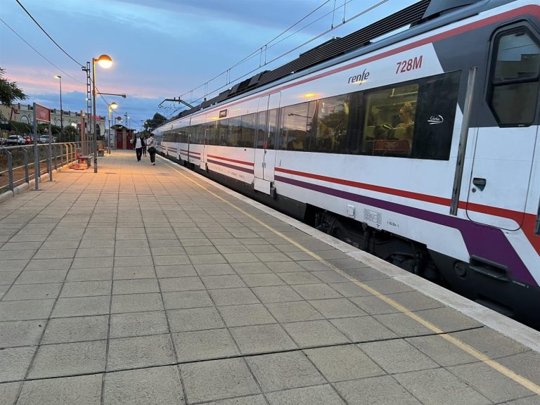 Huelga en Adif y Renfe por el traspaso de Rodalíes: fechas y trayectos afectados