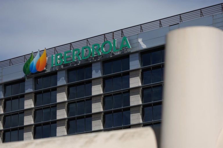 Iberdrola emite 400 millones en bonos verdes tras recibir una demanda de 800 millones