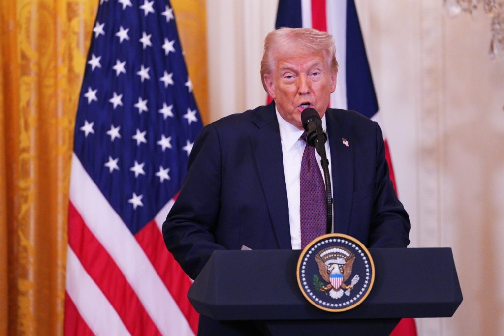 La Bolsa de México cae un 2% tras el anuncio de aranceles de Donald Trump