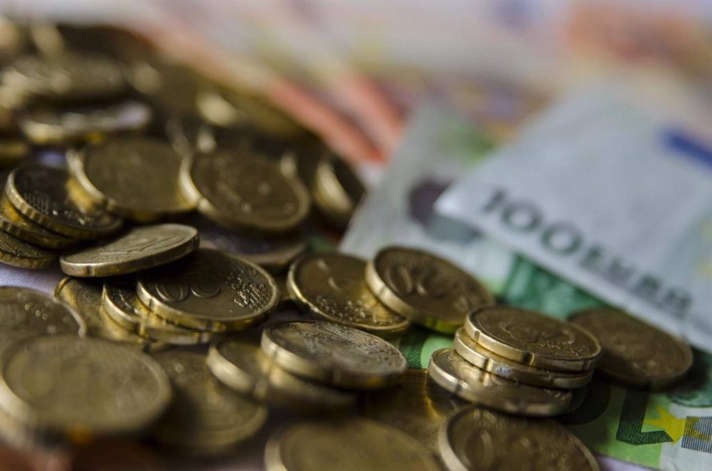 Los fondos de inversión alcanzan un récord de 412.500 millones tras subir un 1,2% en febrero