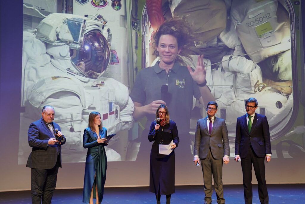 Sevilla centra la atención de la industria aeroespacial