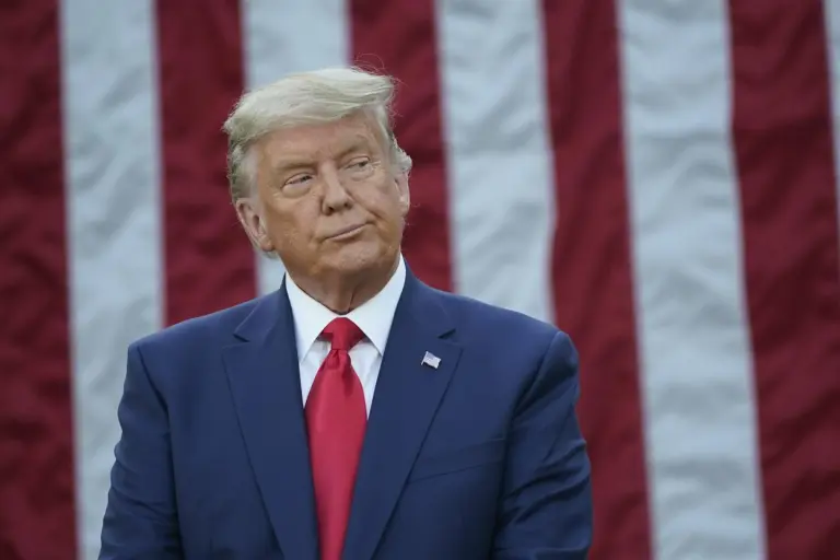 Trump destaca que Estados Unidos se convierte en líder mundial en manufactura e Inteligencia Artificial