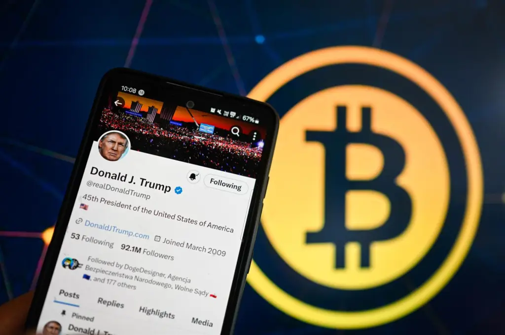 Trump firma una orden para crear una reserva estratégica de bitcoin